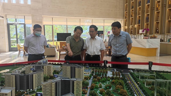 王思軍一行考察泰康之家徽園養(yǎng)老項(xiàng)目
